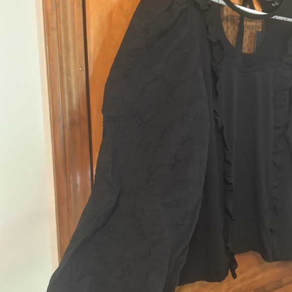 NWT Marc New York Ruffle Embroidered Puff Sleeve Top - Picture 3 of 9